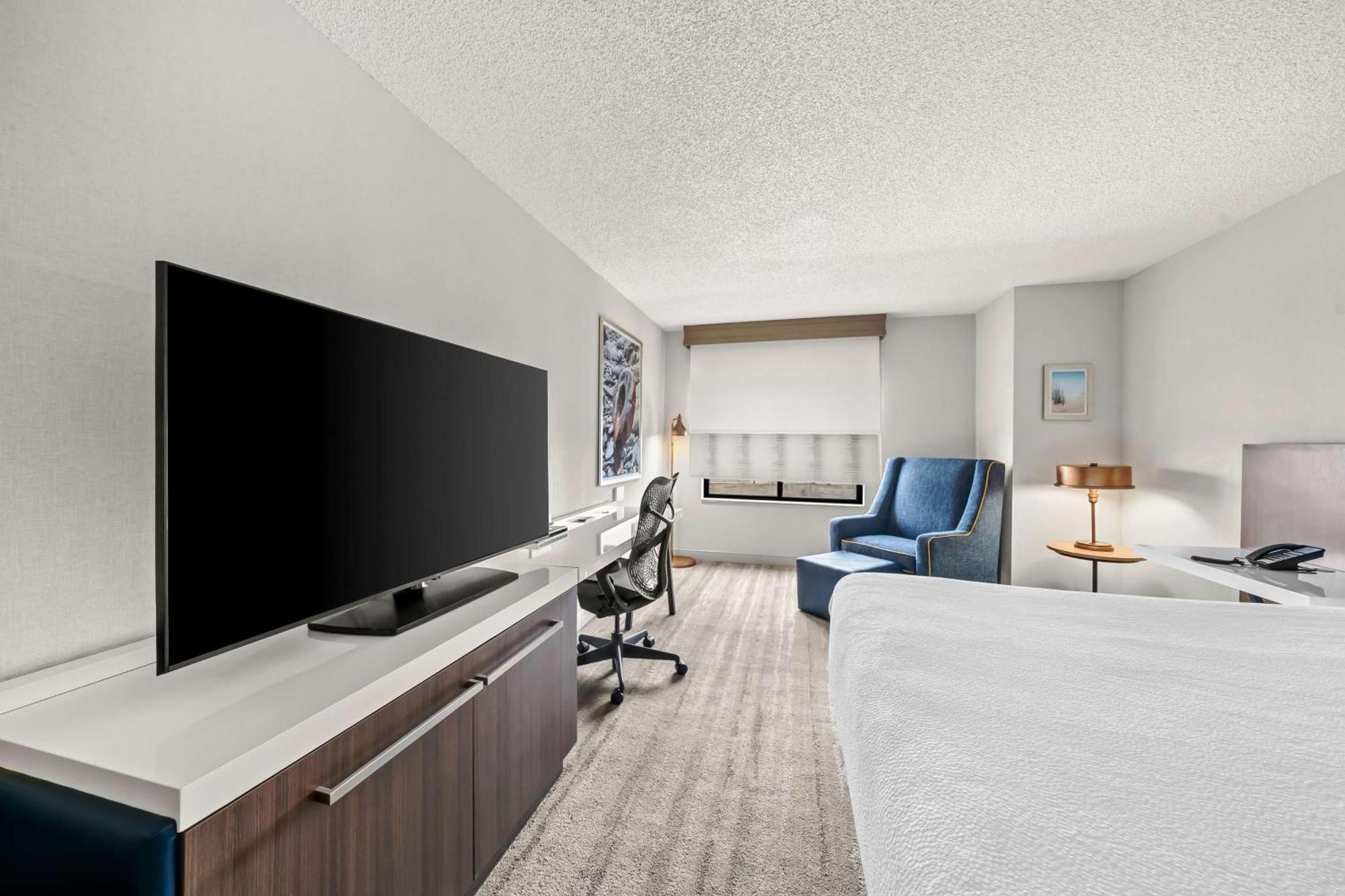 Hilton Garden Inn Plymouth Exterior photo