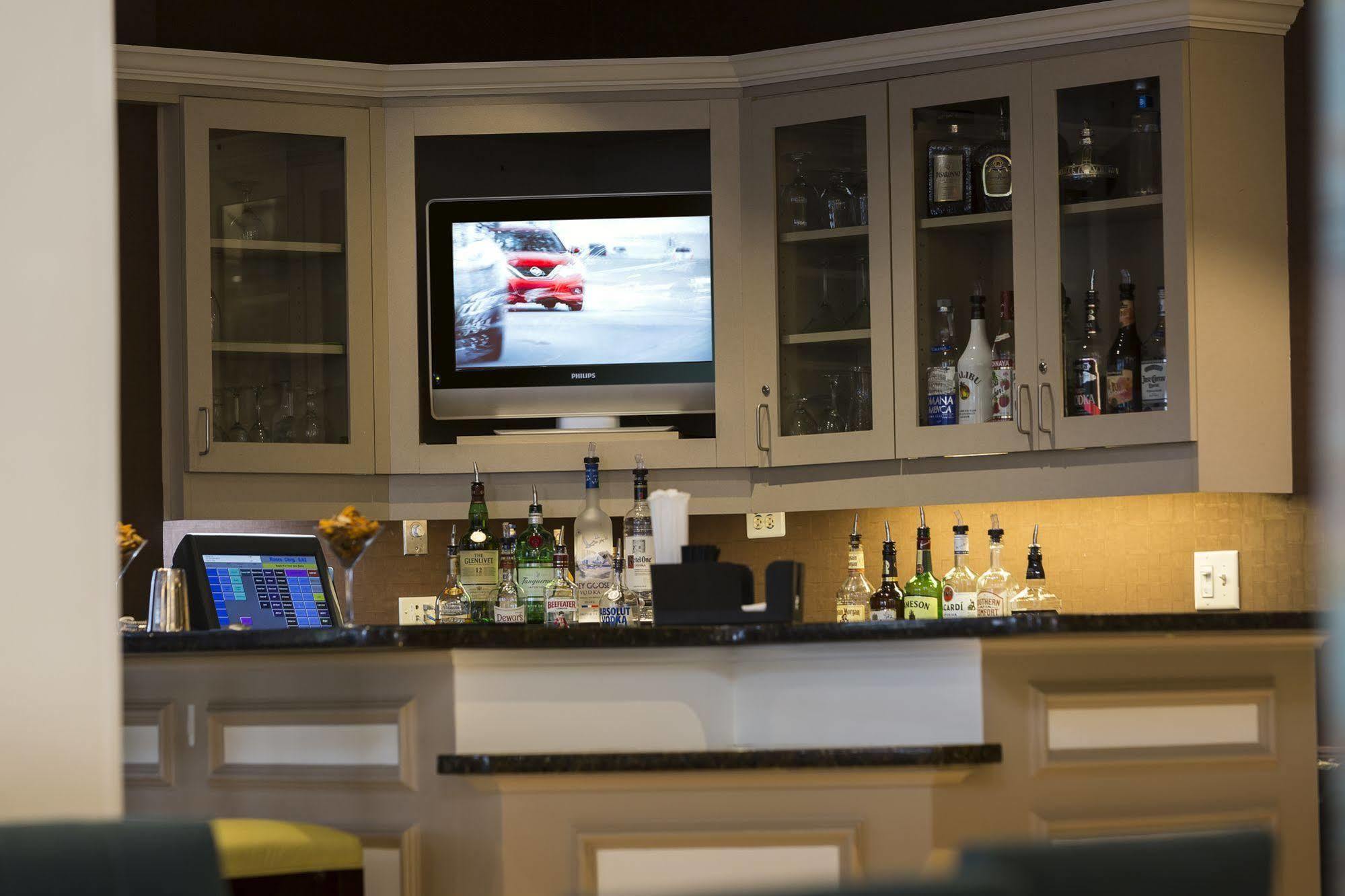Hilton Garden Inn Plymouth Exterior photo